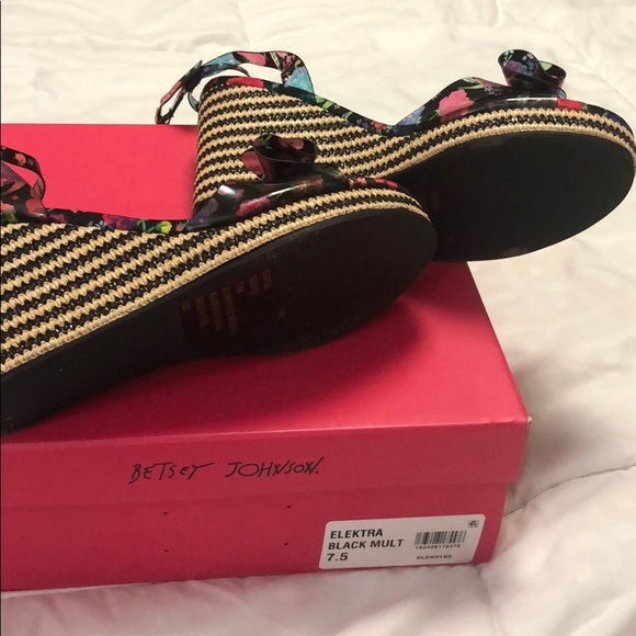 Betsey Johnson shoes - Picture 6 of 7